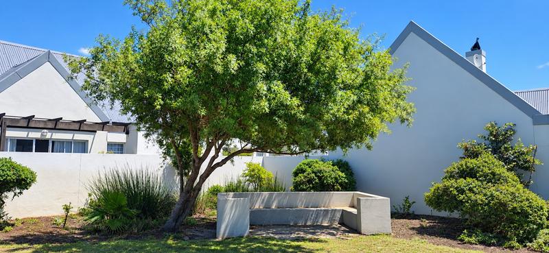 To Let 2 Bedroom Property for Rent in Royal Ascot Western Cape